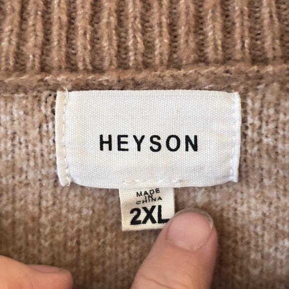 Oversized Aztec Print Sweater – Tan & White - Picture 6 of 7